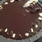 Chocolate caramel tart (dairy)